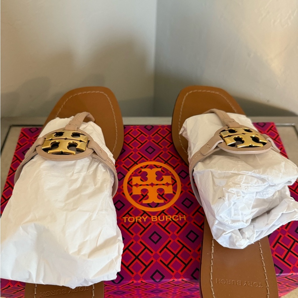 Tory Burch Mini Miller Leather Thong Sandals SEASHELL PINK Woman's Size 9.5 - Picture 2 of 6